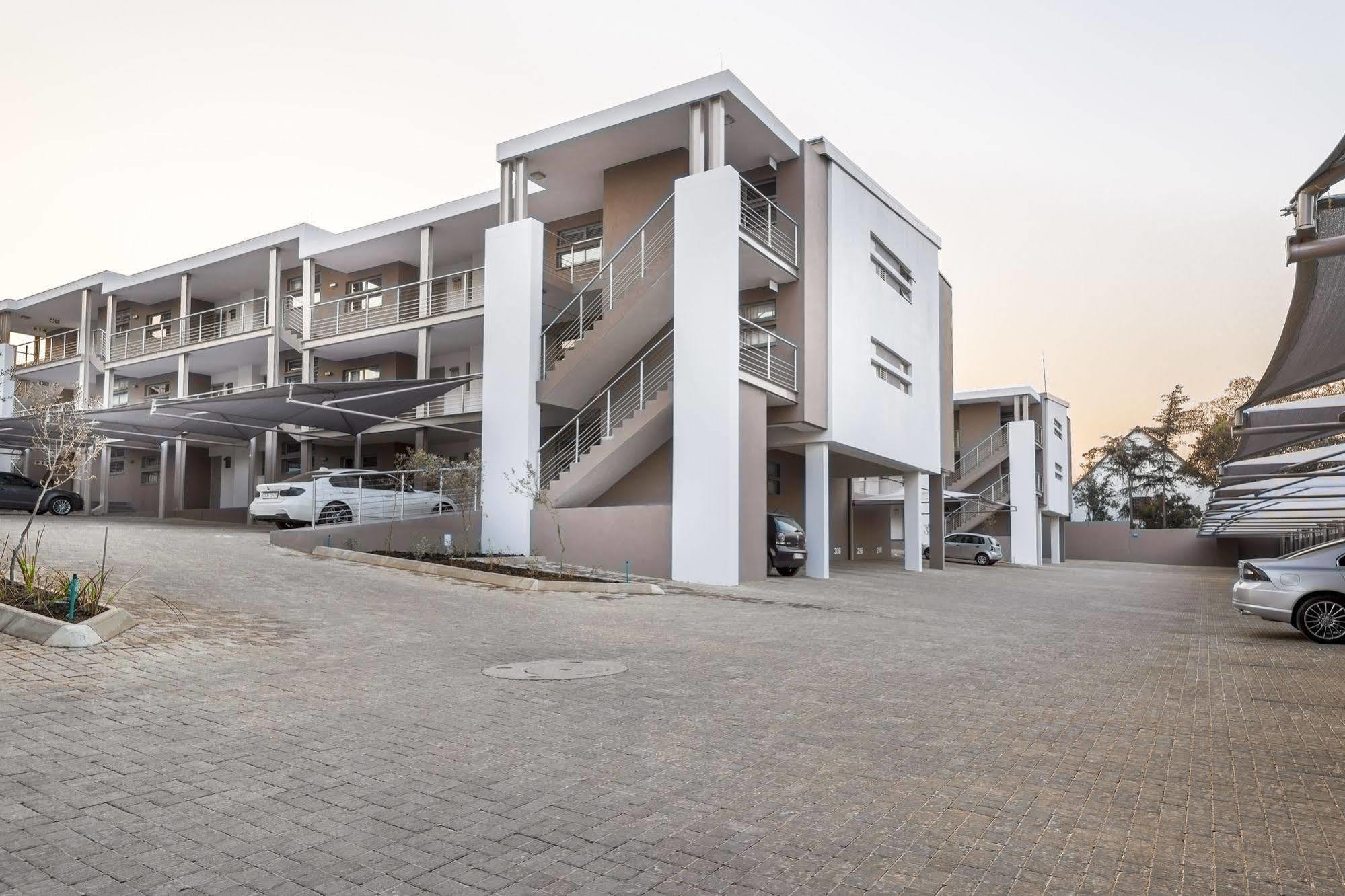 Appartamento C.A.G - Upper East Side Sandton Esterno foto